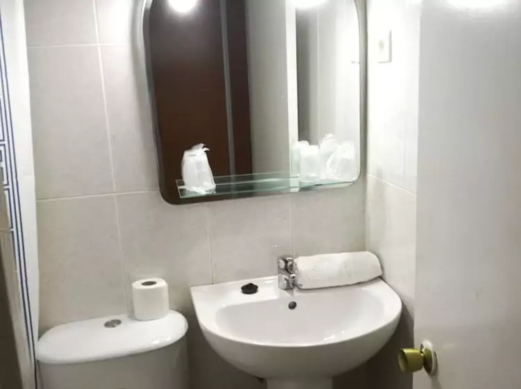 Отель Hostal Virgen Del Rocio Ii