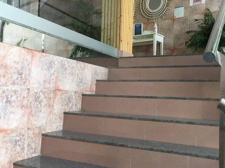 膳宿费 Hostal Residencia Cardona