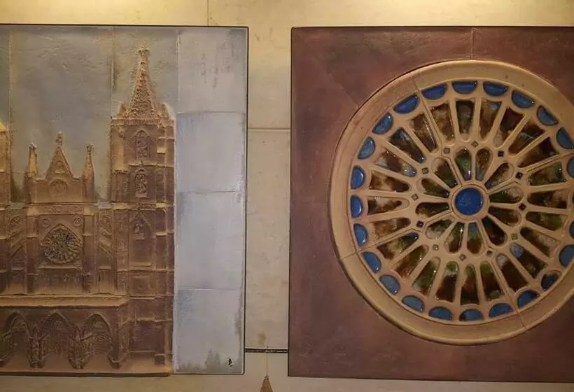 בית מלון כפרי Hostal Guzman El Bueno By Gaiarooms