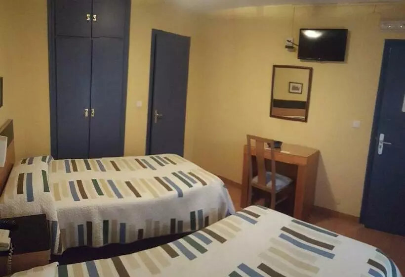 בית מלון כפרי Hostal Guzman El Bueno By Gaiarooms