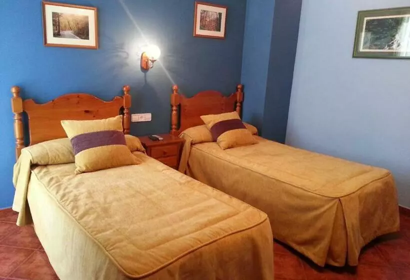 호텔 Hostal Restaurante Asador Pañart