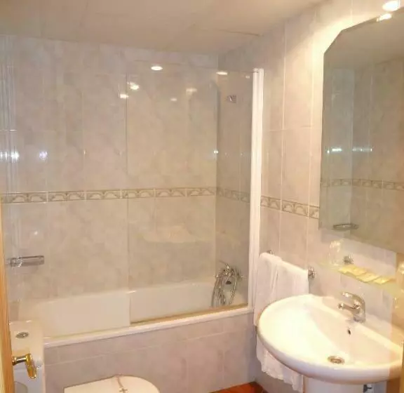 호텔 Hostal Restaurante Asador Pañart