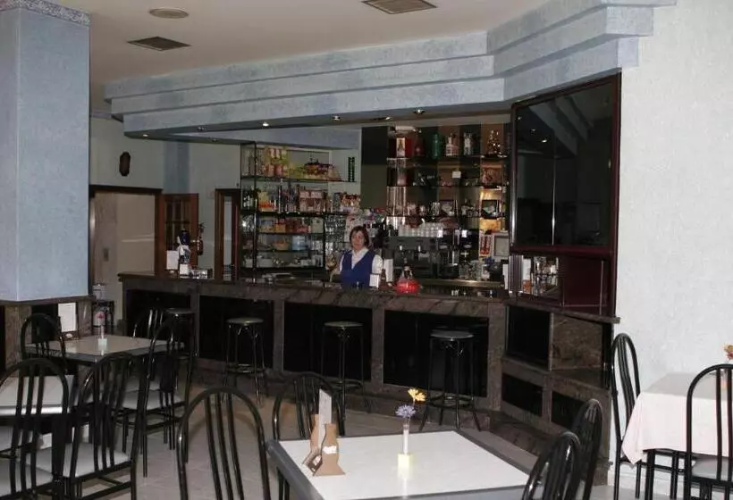 בית מלון כפרי Xallas