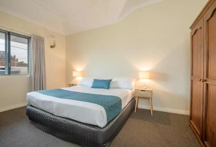 Greenways Apartments