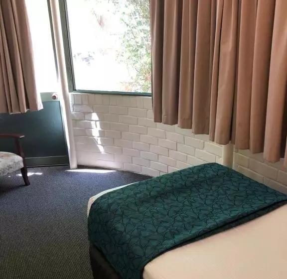 Greenways Apartments