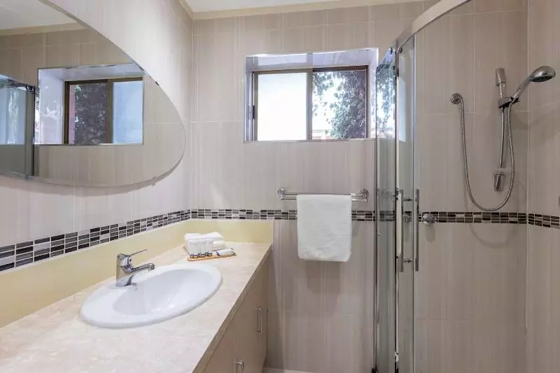 فندق Adelaide Granada Motor Inn