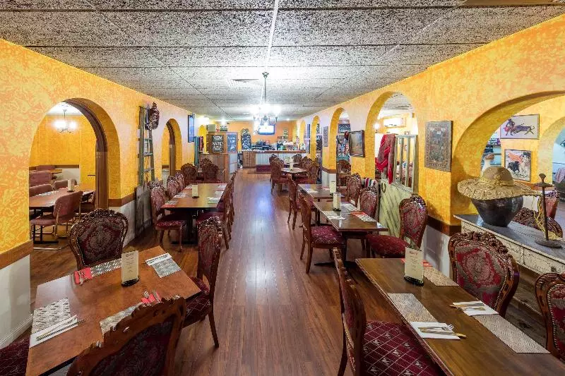 فندق Adelaide Granada Motor Inn