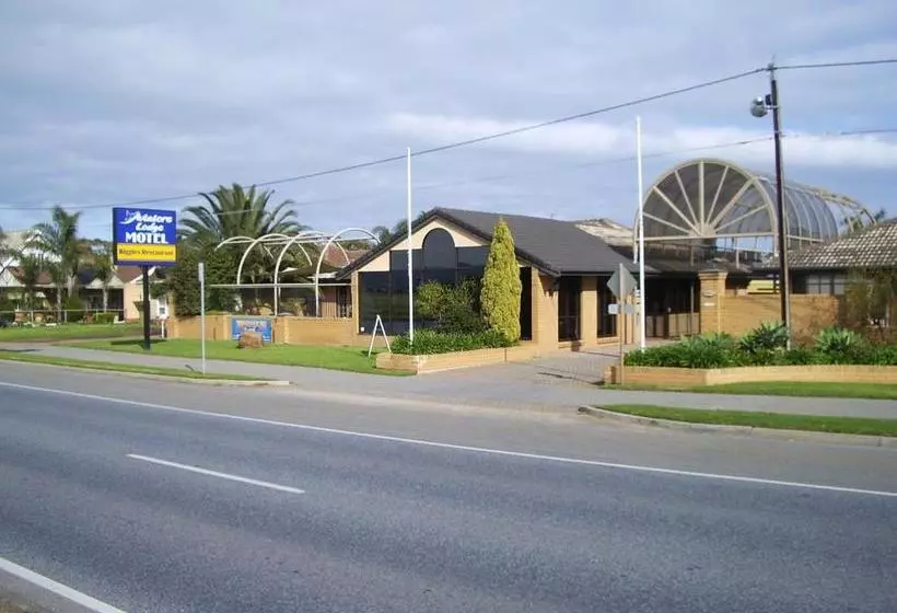 בית מלון כפרי Aviators Lodge