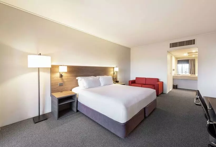 Szálloda Doubletree By Hilton Alice Springs