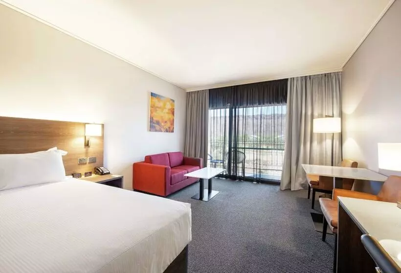Szálloda Doubletree By Hilton Alice Springs
