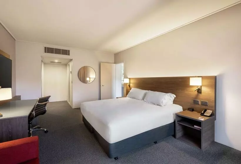 Szálloda Doubletree By Hilton Alice Springs