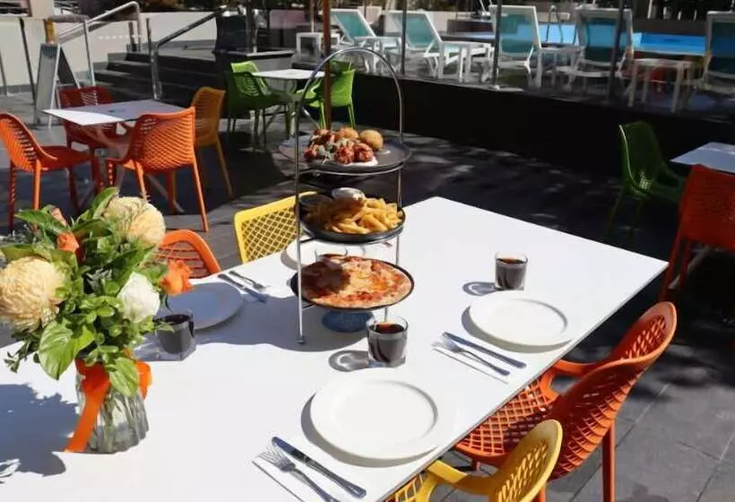 فندق Grand Chancellor Adelaide