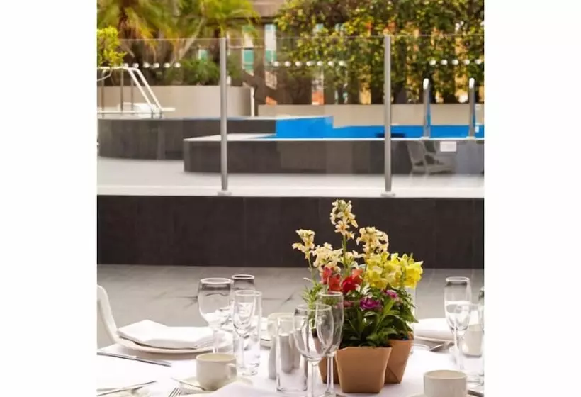 فندق Grand Chancellor Adelaide