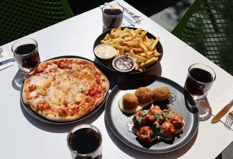 فندق Grand Chancellor Adelaide