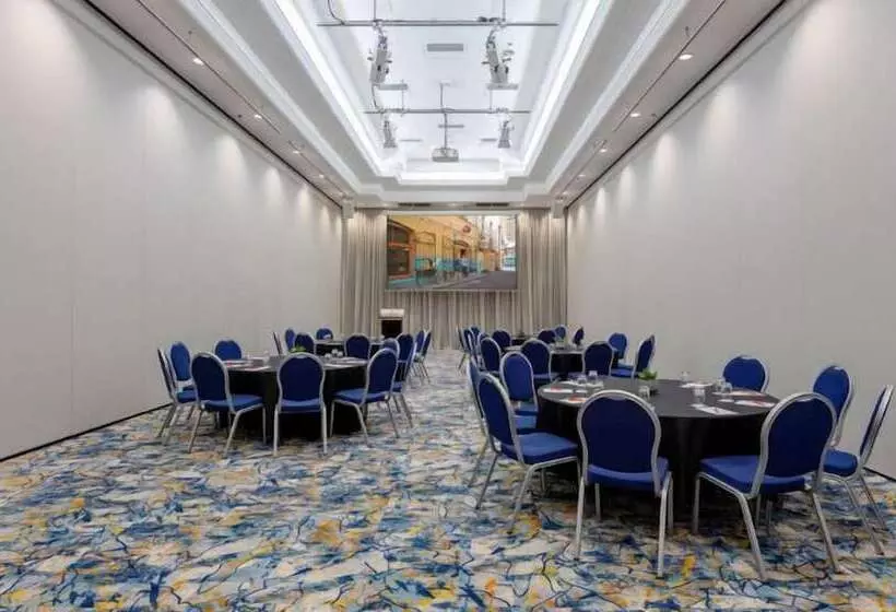 فندق Grand Chancellor Adelaide