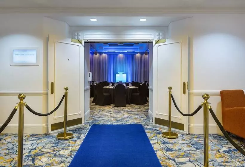 فندق Grand Chancellor Adelaide