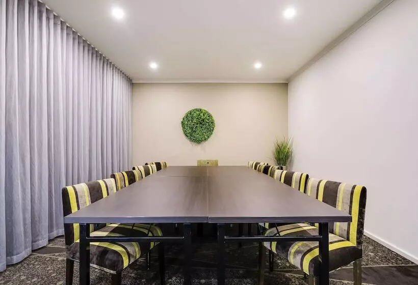 בית מלון כפרי Mercure Albury