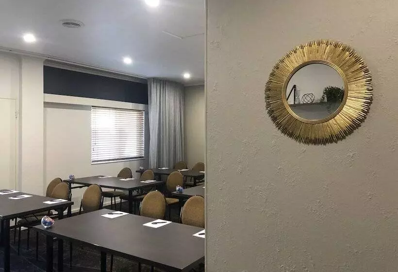 בית מלון כפרי Mercure Albury