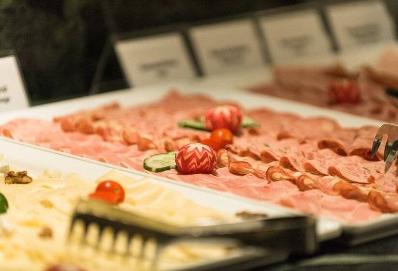 Norica   Thermenhotels Gastein Mit Dem Bademantel Direkt In Die Therme