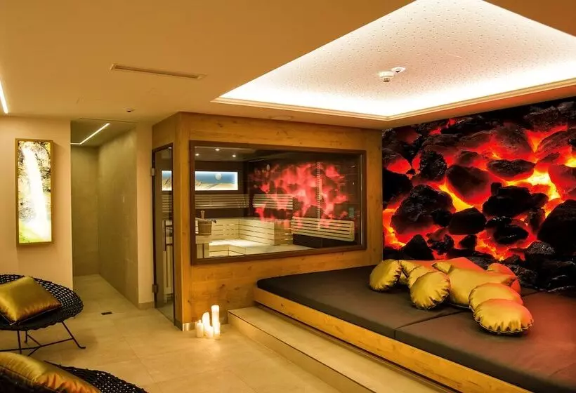 Norica   Thermenhotels Gastein Mit Dem Bademantel Direkt In Die Therme