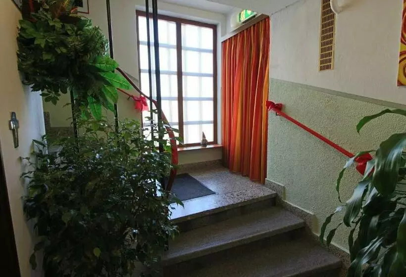 酒店 Pension Leiner