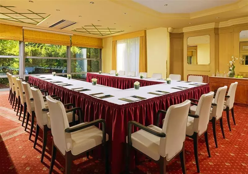 هتل Sheraton Grand Salzburg