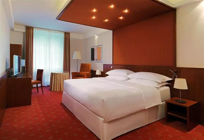 هتل Sheraton Grand Salzburg