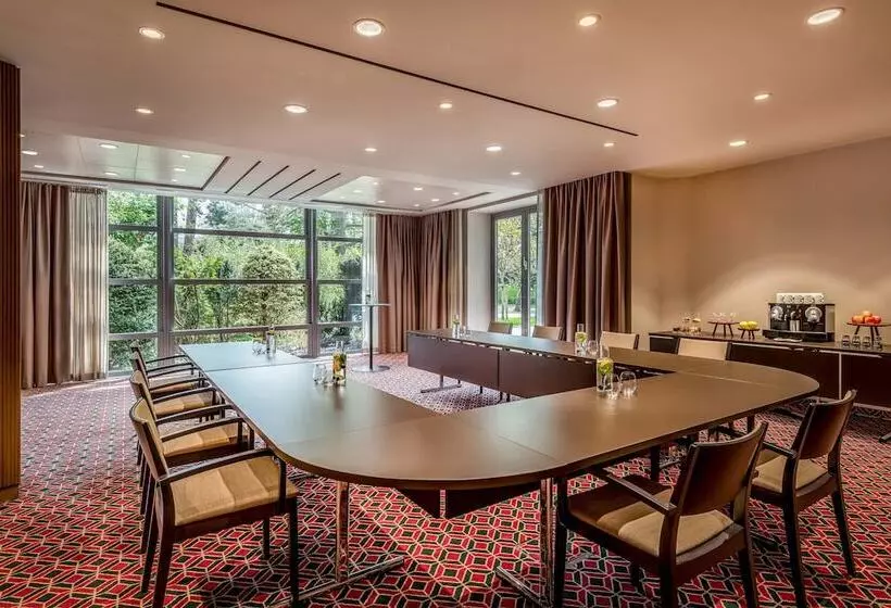 هتل Sheraton Grand Salzburg