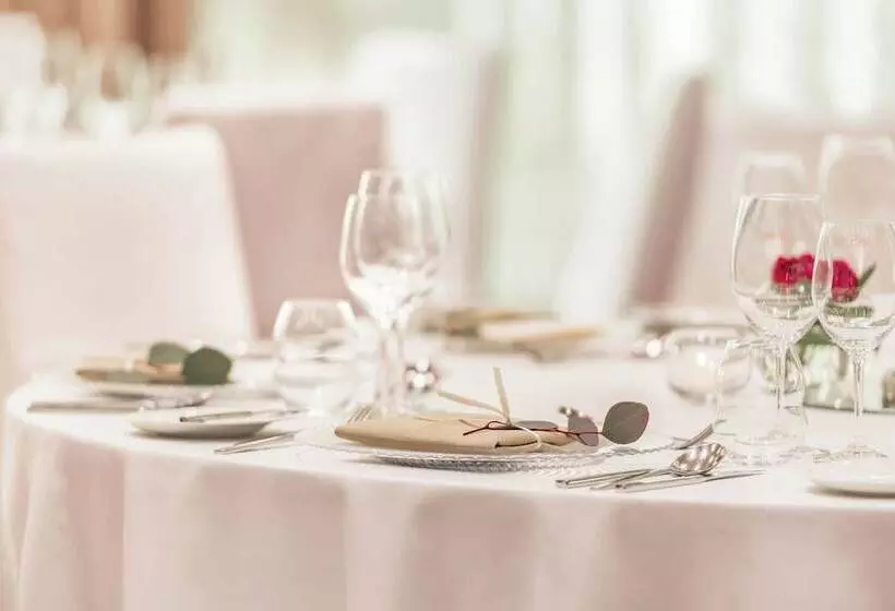 هتل Sheraton Grand Salzburg