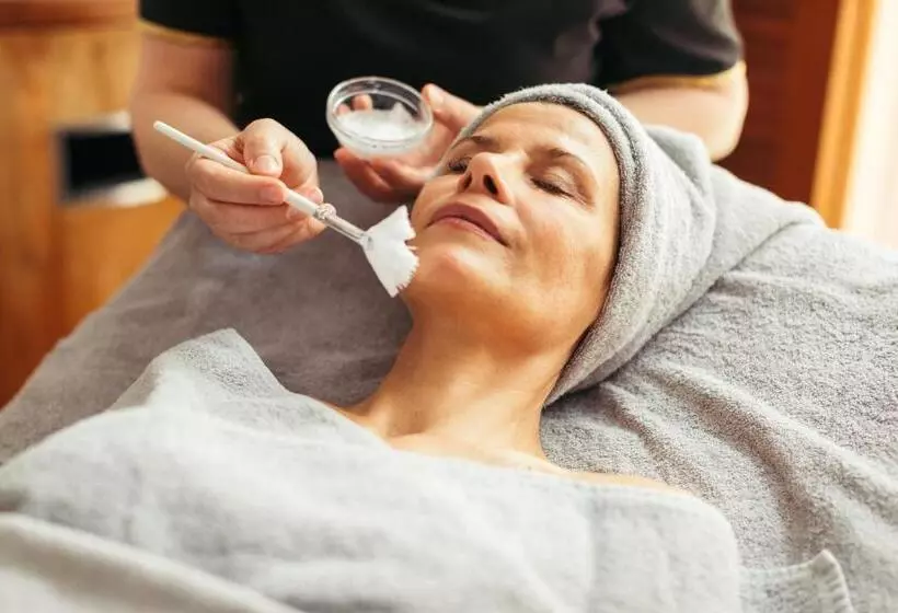 Wellnesshotel ...liebes Rot Flüh