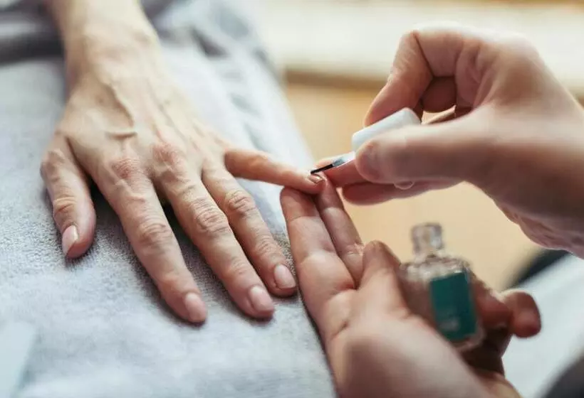 Wellnesshotel ...liebes Rot Flüh