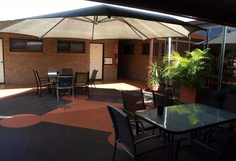 Lancaster Court Motel