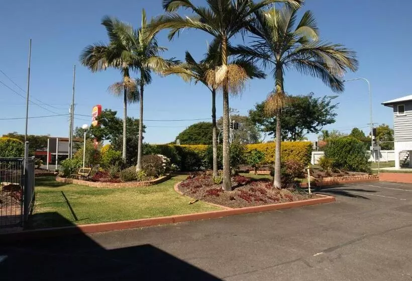 Lancaster Court Motel