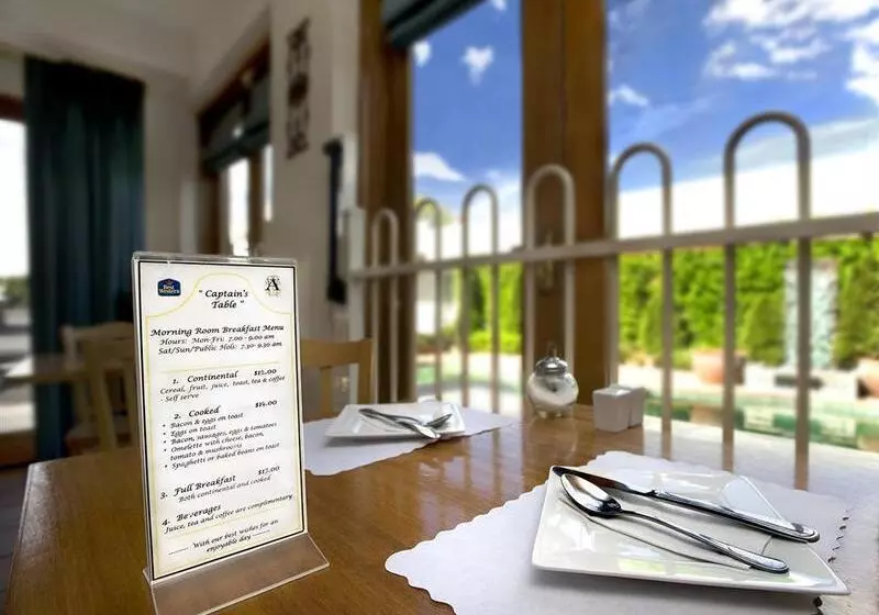 فندق Admiralty Inn