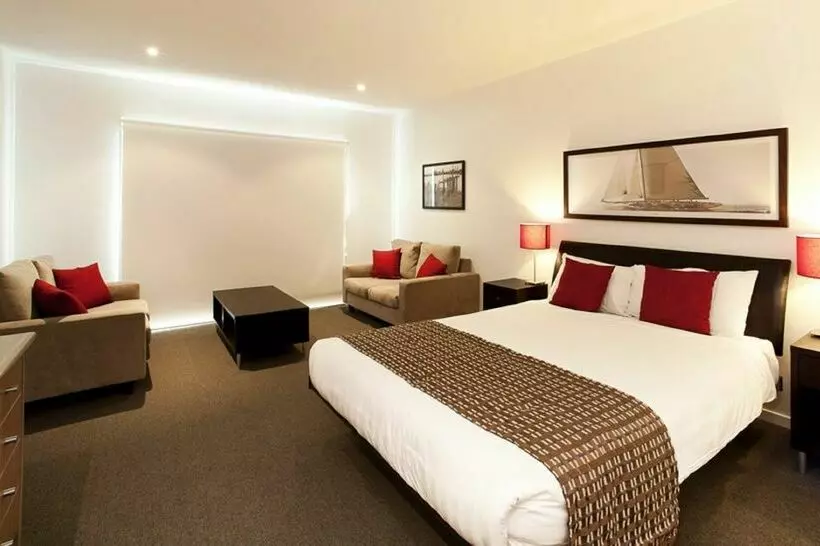 Отель Anchor at Cowes