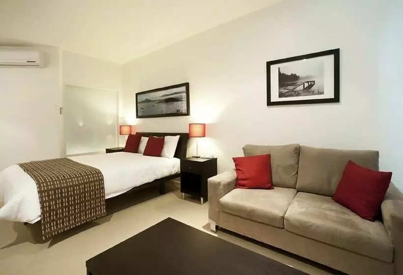 Отель Anchor at Cowes