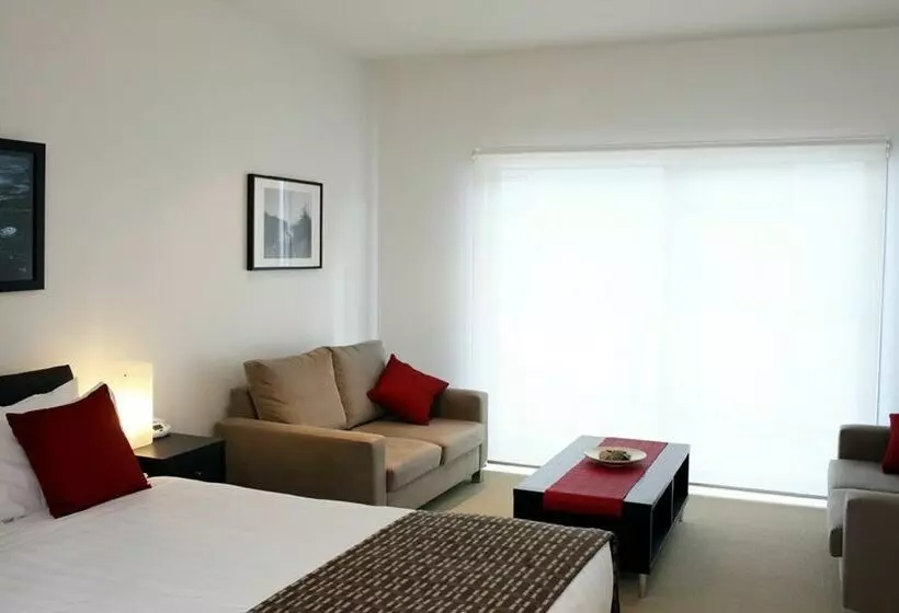 Отель Anchor at Cowes