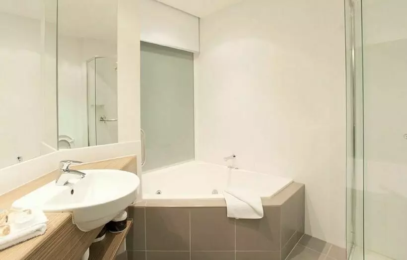 Отель Anchor at Cowes