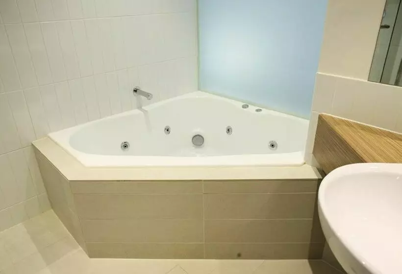 Отель Anchor at Cowes