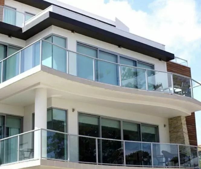 Отель Anchor at Cowes