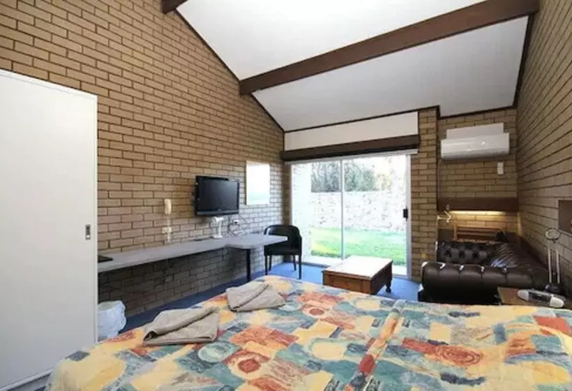 فندق Bairnsdale Motor Inn