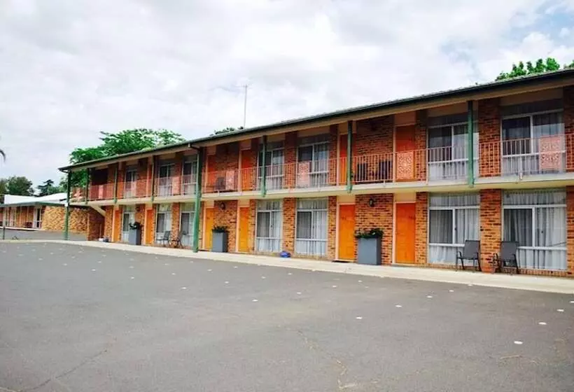 Hotel Cascades Motor Inn