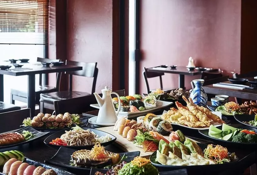 Hotel Cascades Motor Inn