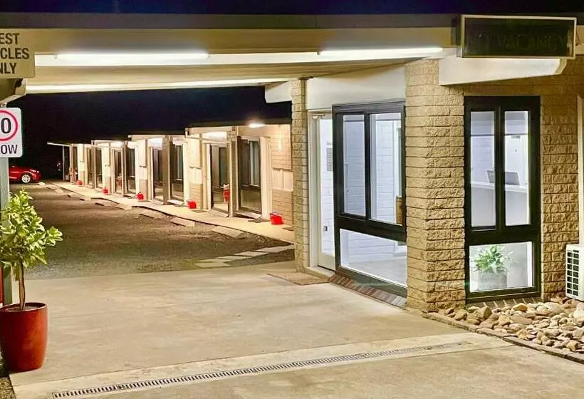 בית מלון כפרי Central Highlands Motor Inn