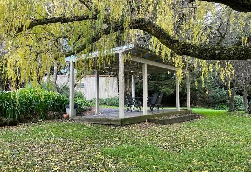 בית מלון כפרי Central Highlands Motor Inn