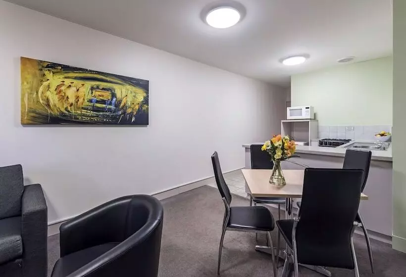 هتل Comfort Inn & Suites Goodearth Perth