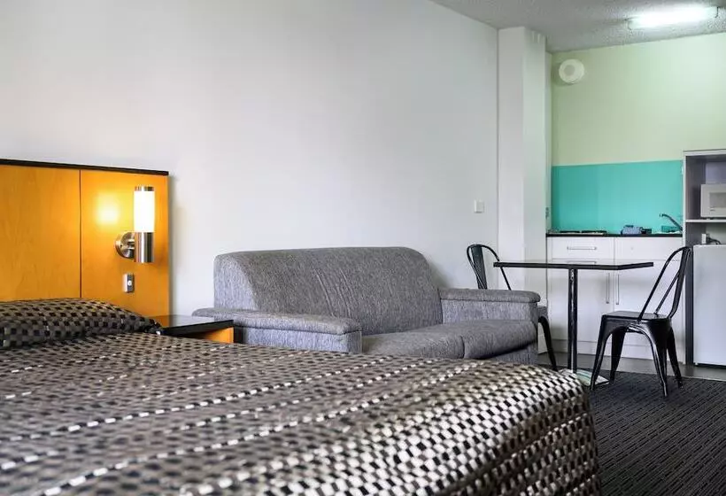 هتل Comfort Inn & Suites Goodearth Perth