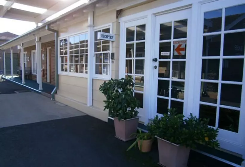 호텔 George Bass Motor Inn