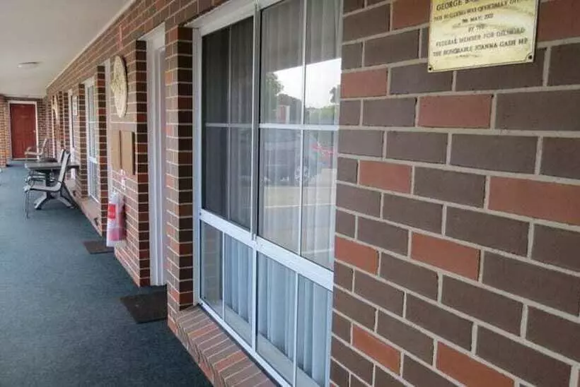 호텔 George Bass Motor Inn