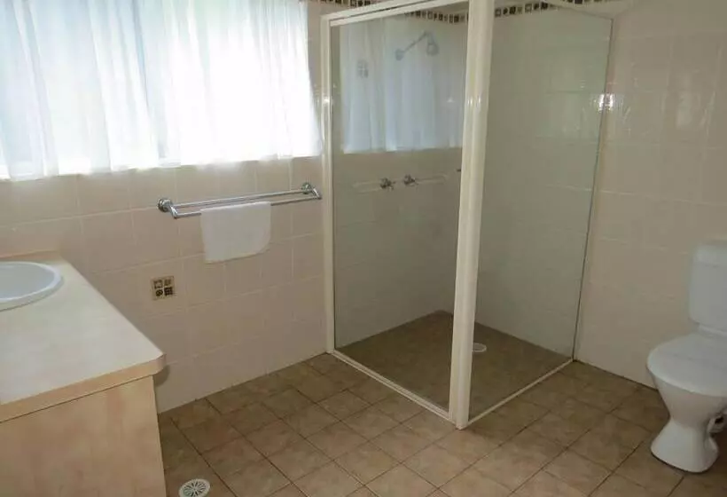 호텔 George Bass Motor Inn